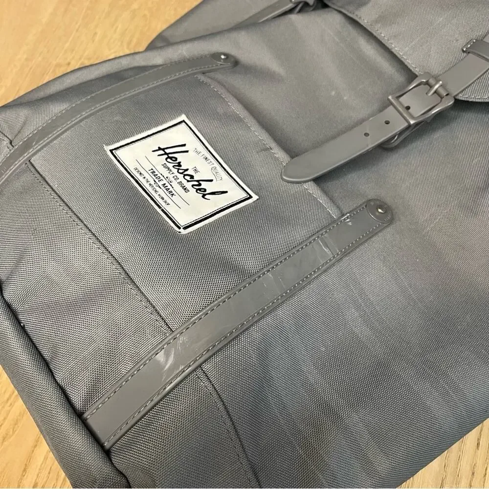 Herschel Supply Co. Retreat Backpack Standard Gray Charcoal Large Laptop Bag